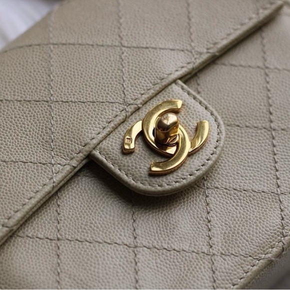 Chanel Vintage Caviar Beige Mini Square with 24K GHW - Picture 6 of 17
